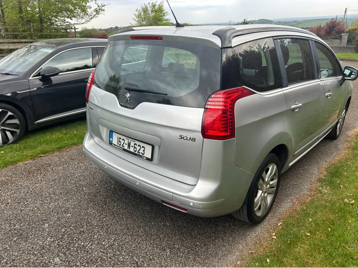 Peugeot 5008 AUTOMATIC///TINY KLMS///ORIGINAL IRIS - Image 4