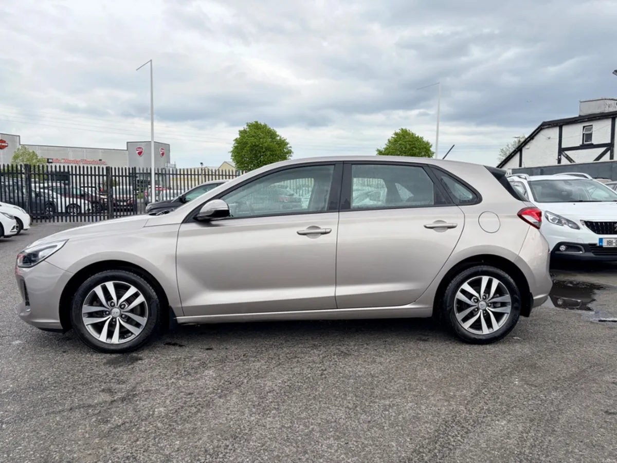 Hyundai i30 I 30 DELUXE 5DR - Image 4