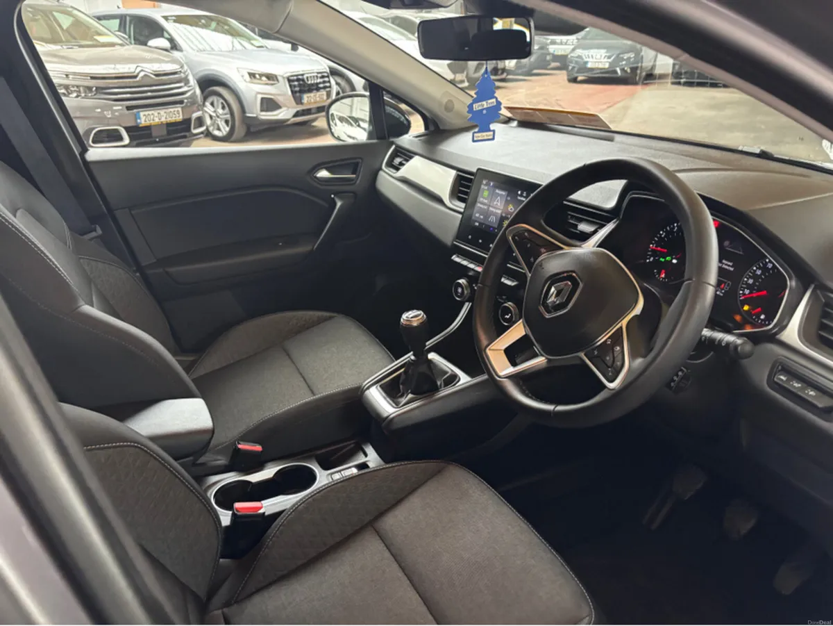 Renault Captur ICONIC EDITION NAEB TCE 90 MAN only - Image 4