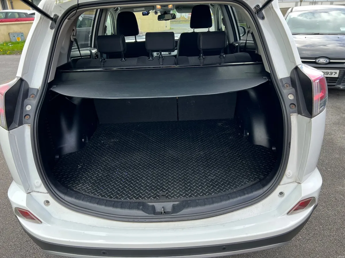 172 Toyota RAV4 Business Edition TSS - Image 4