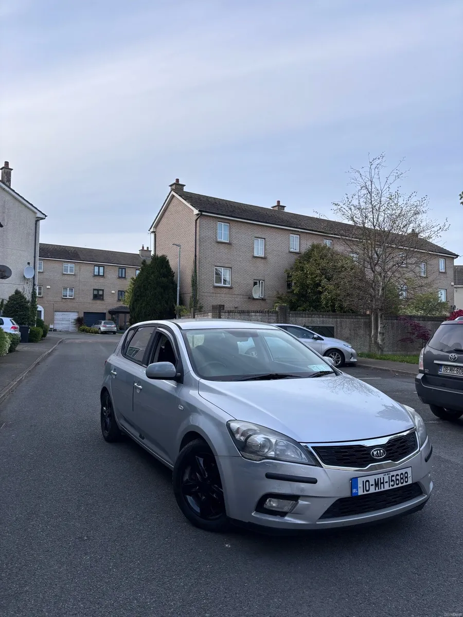 Kia ceed 2010 1.6 disesl €1300 - Image 3