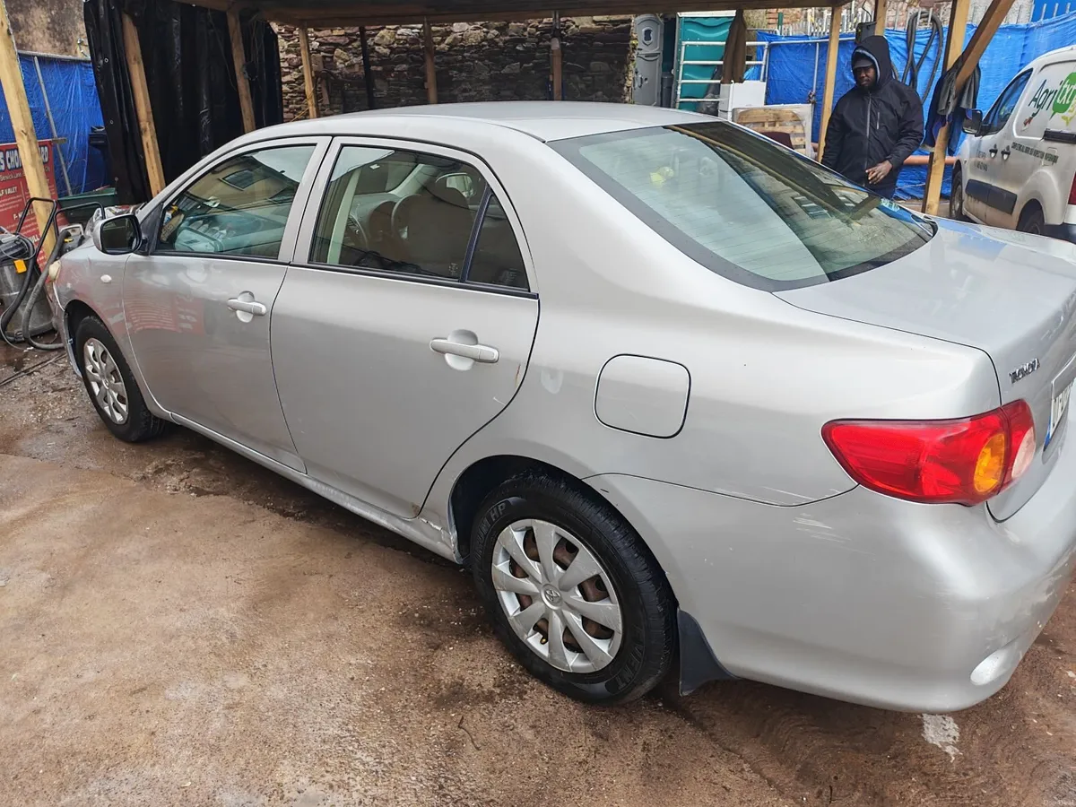 Toyota Corolla 2007 - Image 2