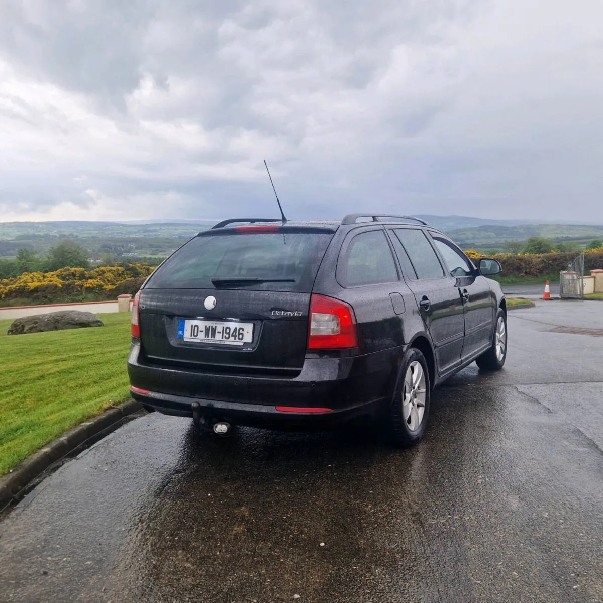 2010 Skoda Octavia Estate NCT june 2027 - Image 2