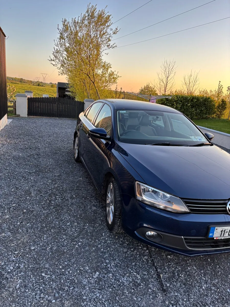 Volkswagen Jetta - Image 2