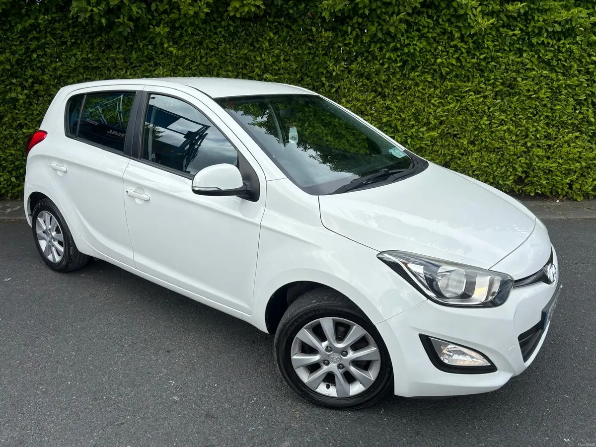 HYUNDAI I20 1.2 PETROL MANUAL NCT 11/26 NEW CHAIN - Image 1
