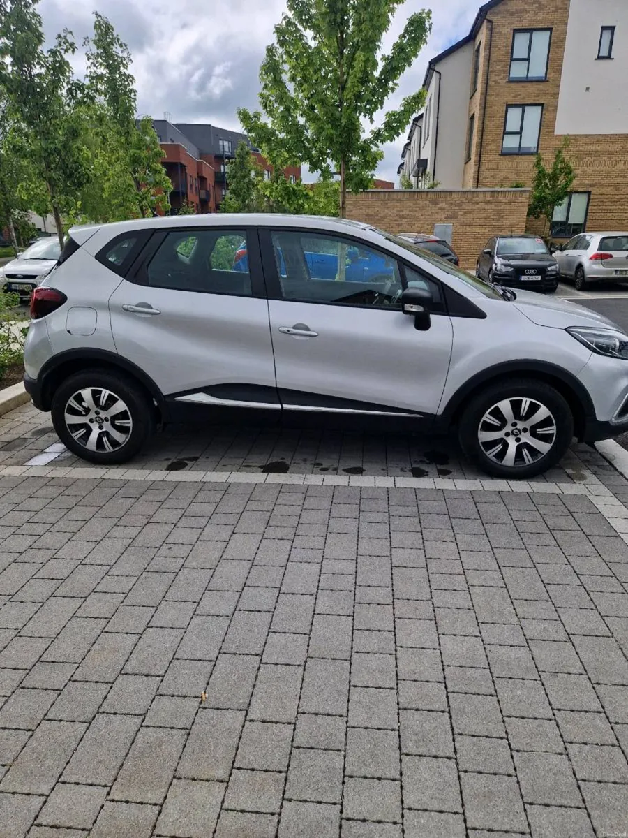 Renault captur - Image 2
