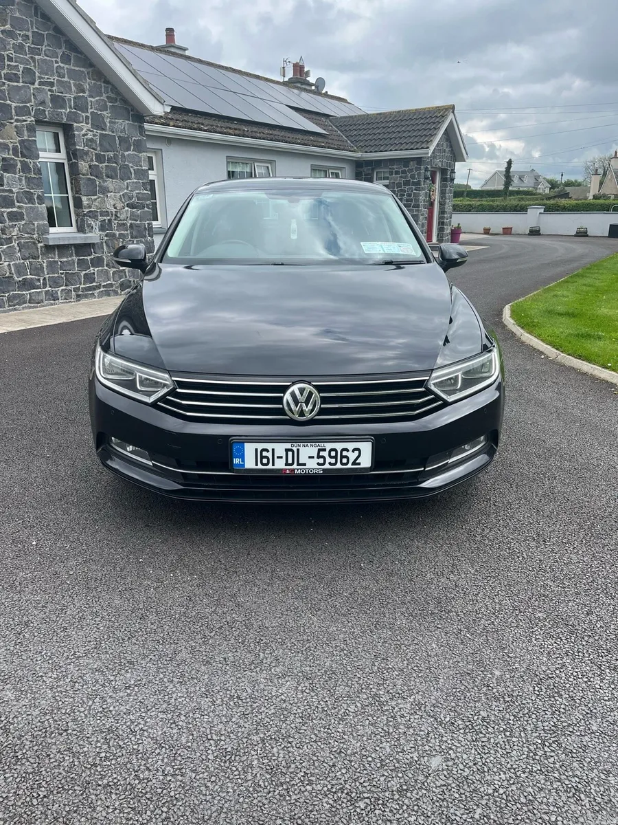 2016 Volkswagen Passat - Image 3