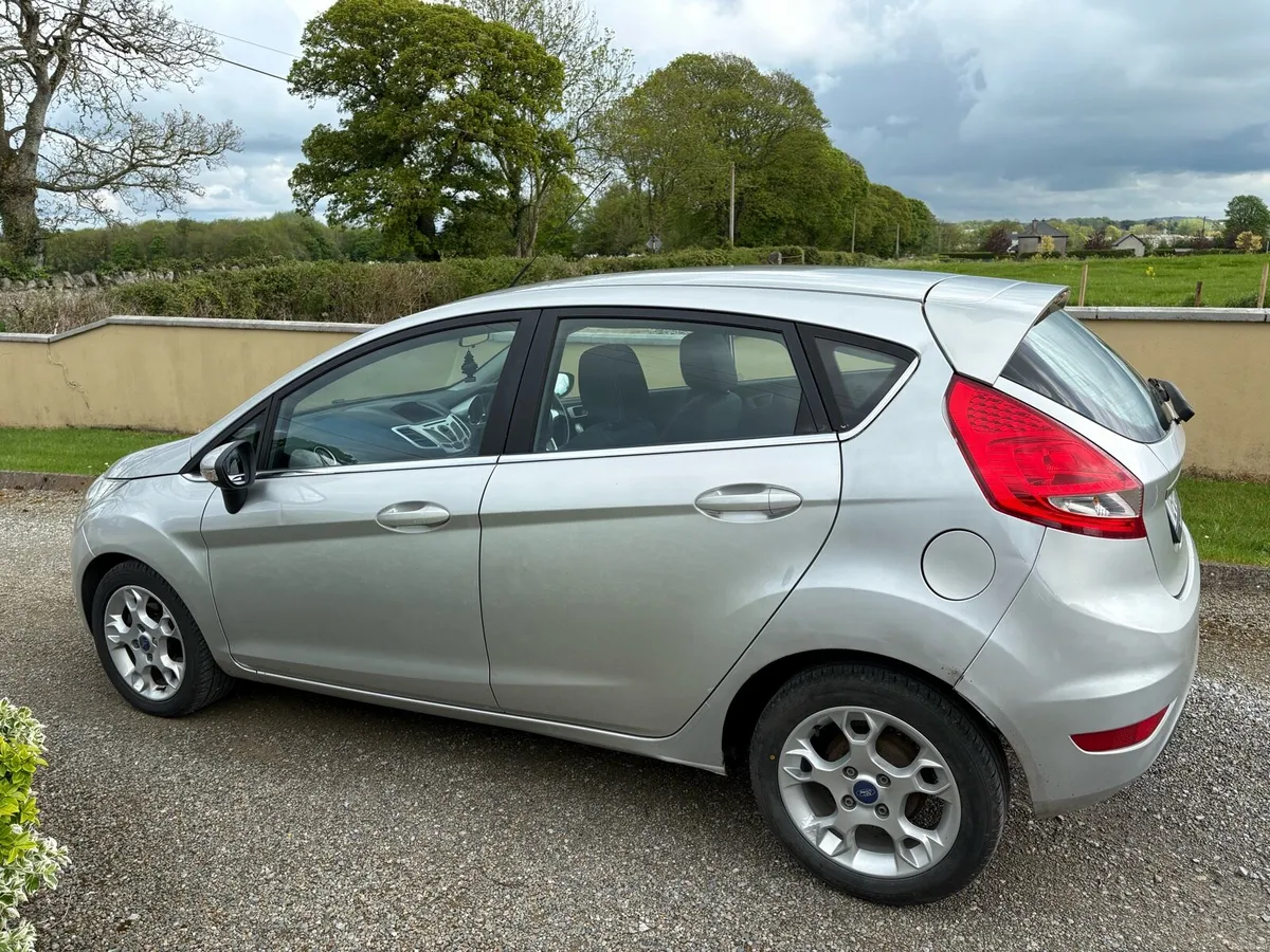 Ford Fiesta 2012 1.4 Diesel Silver - Image 2