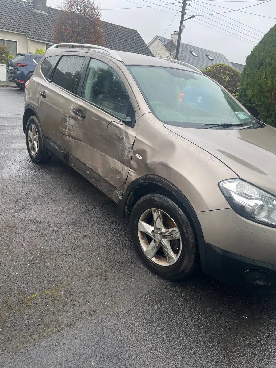 Car - Image 1