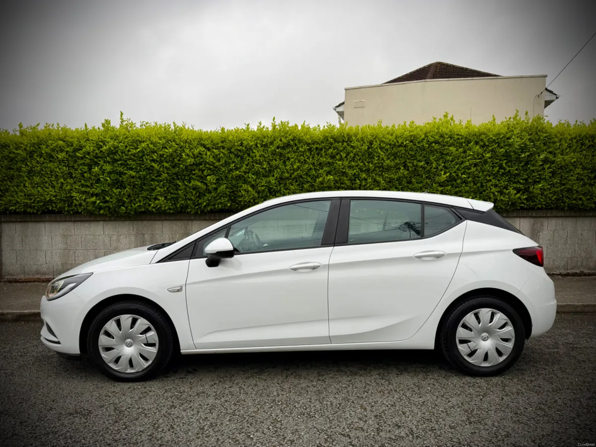 Opel Astra 2019 1.0T 5dr Hatchback Petrol. - Image 4
