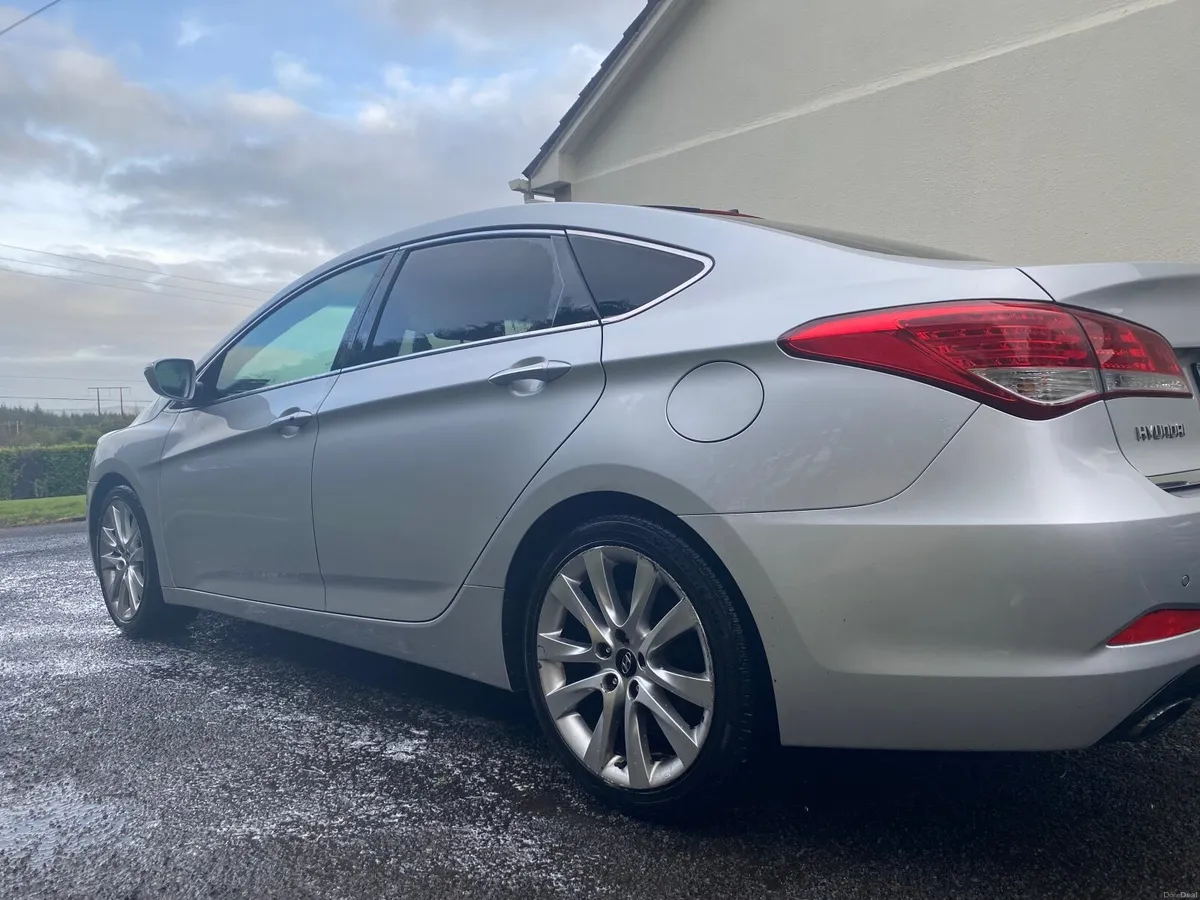 Hyundai i40 2012 - Image 1