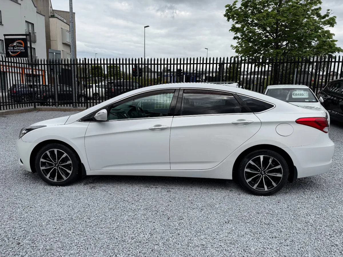 2016 (161) Hyundai i40 1.7 Executive - Image 4