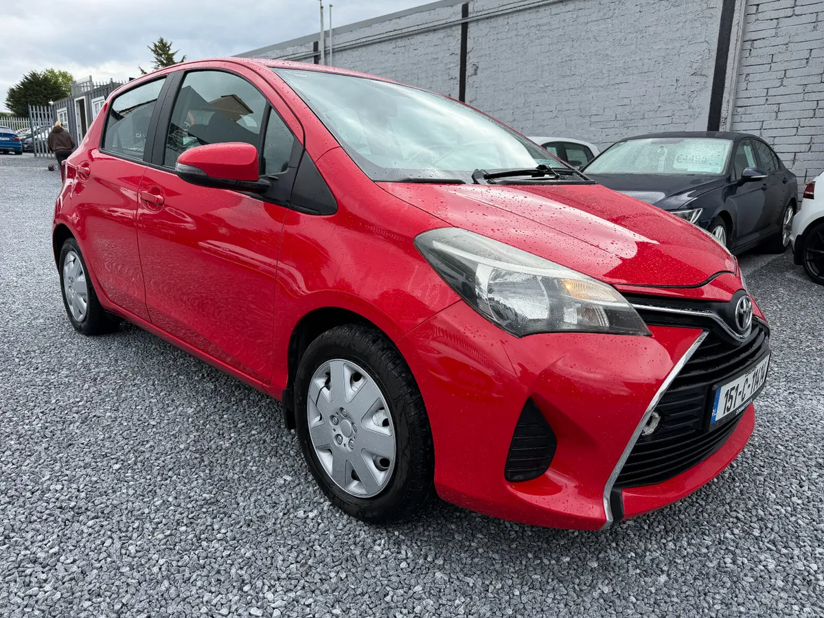 2015 (151) Toyota Yaris 1.3 VVTi Luna - Image 1