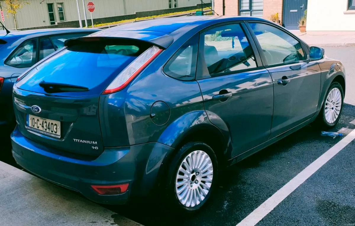 2010 Focus - Image 3