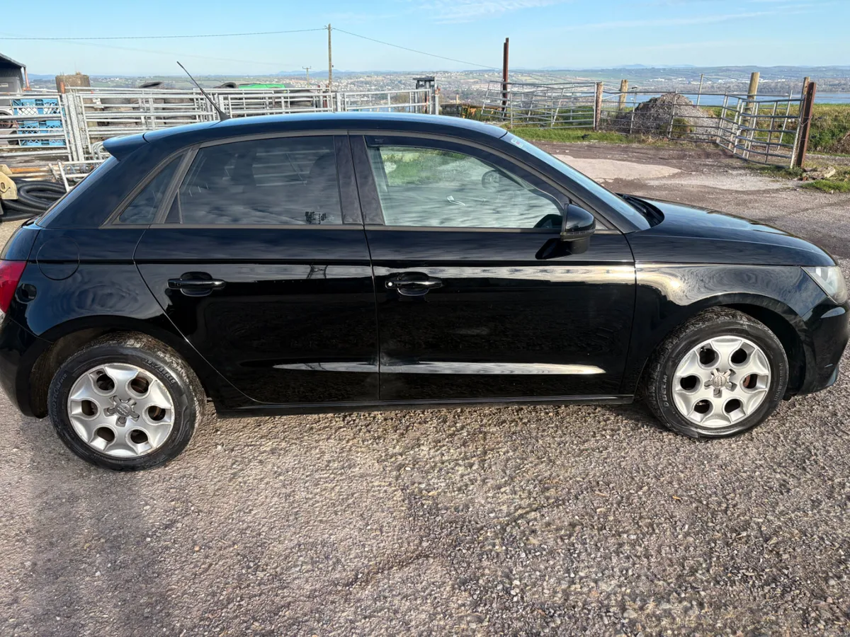 Audi A1 2012 - Image 2
