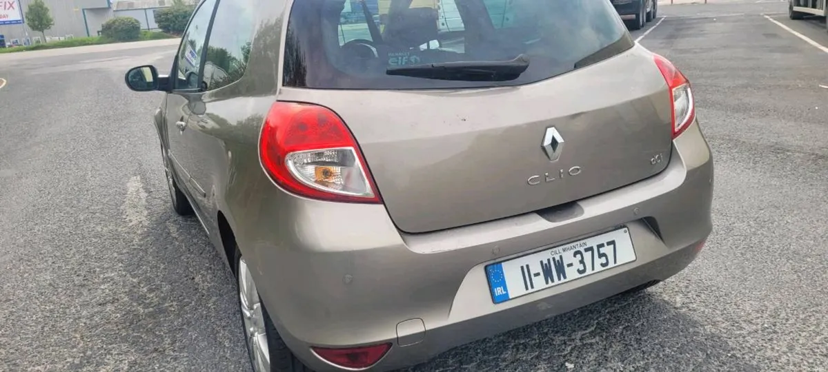 Renault Clio - Image 2