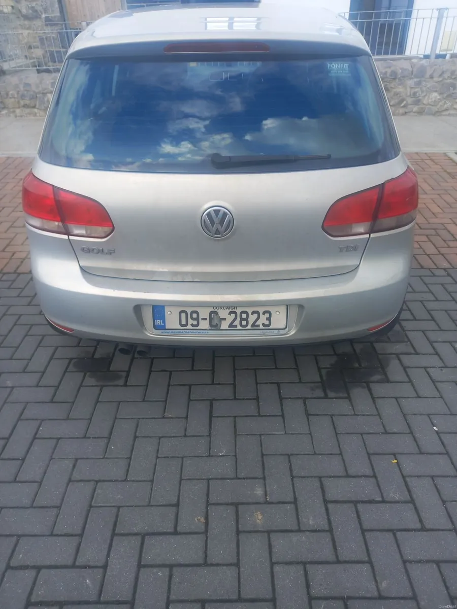 Volkswagen Golf 2009 - Image 2