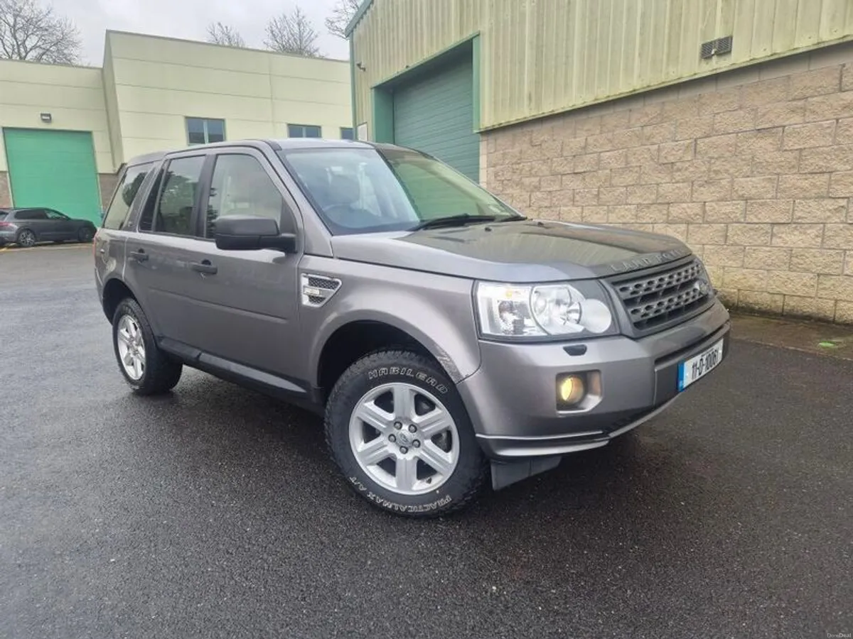2011 Land Rover Freelander - Image 1