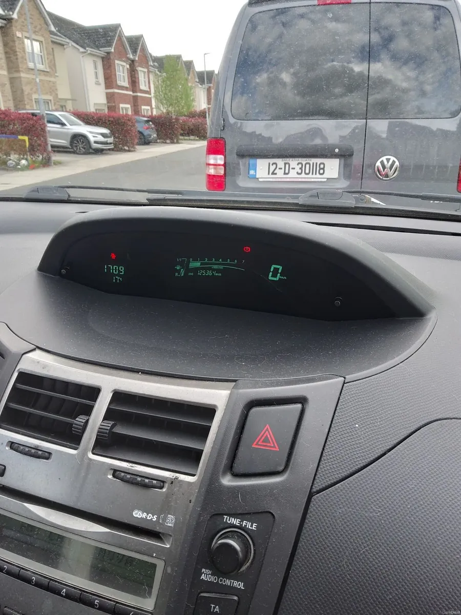 Toyota Yaris 2009 - Image 3