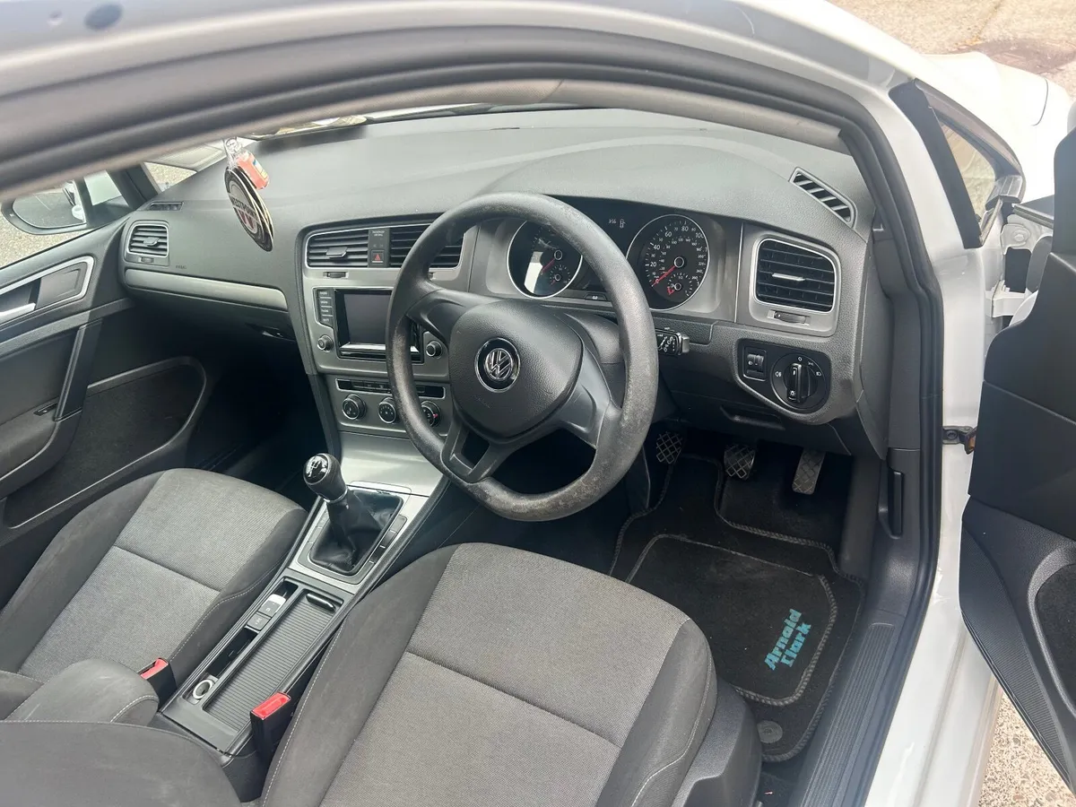 Volkswagen Golf 2013 - Image 4