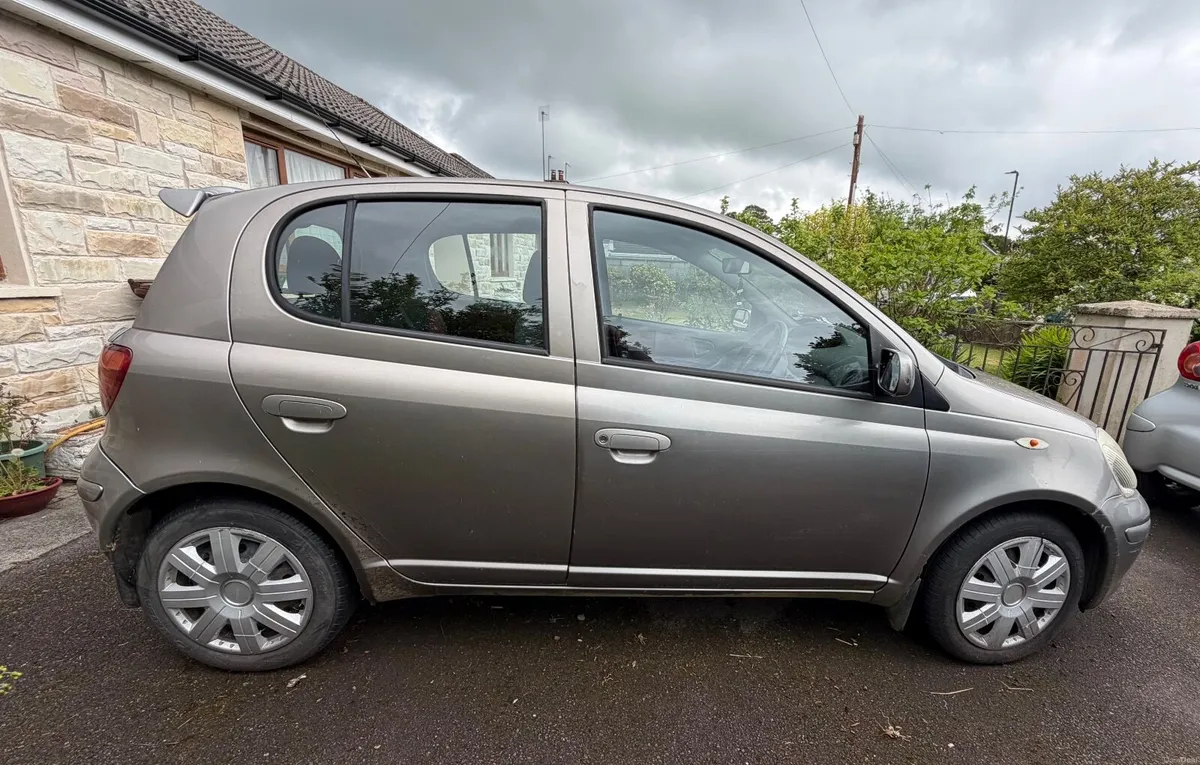 Toyota Yaris 2005 – Driving Well – Needs Repair - Image 4