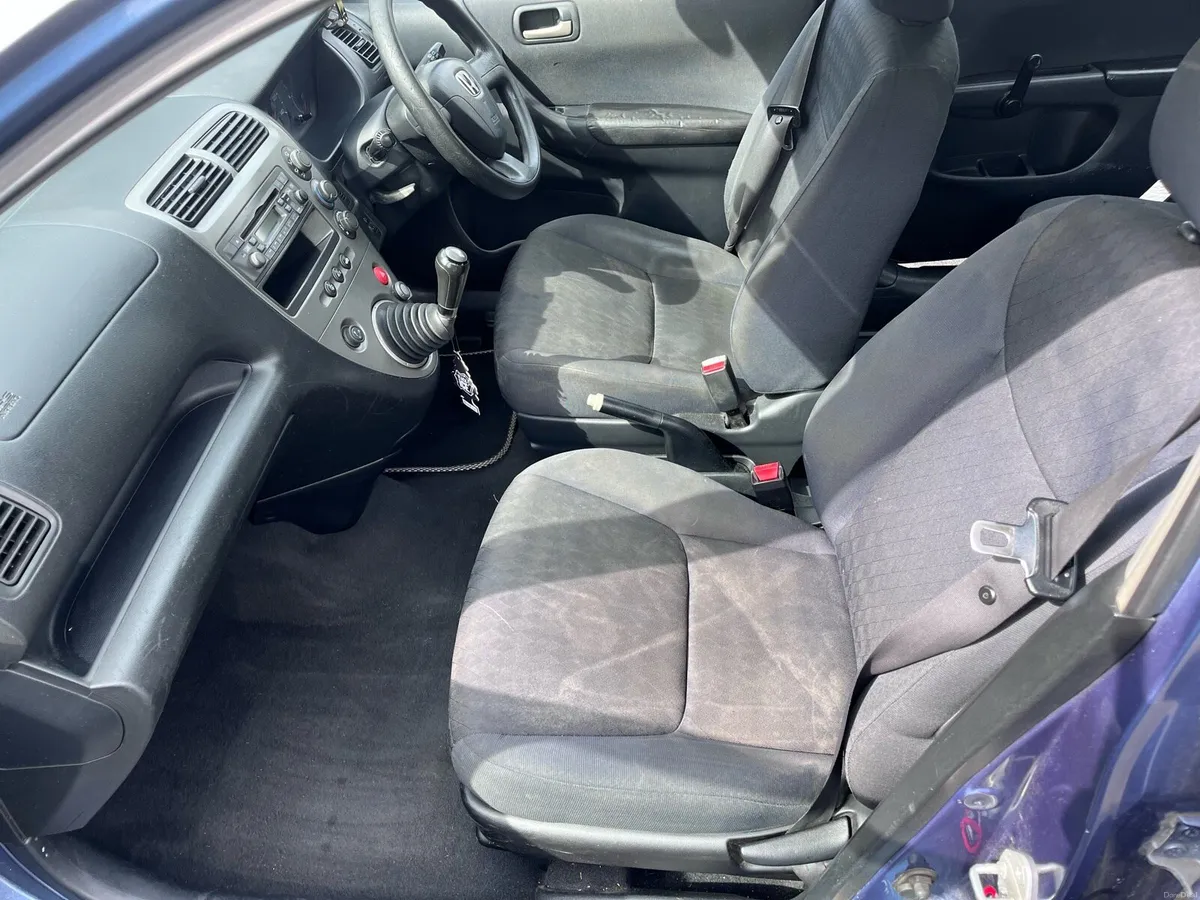 Car - Image 4