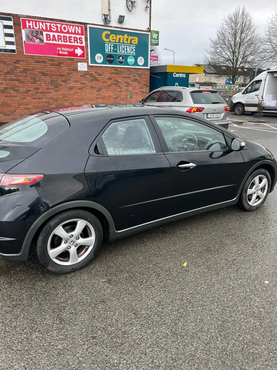 Car - Image 3