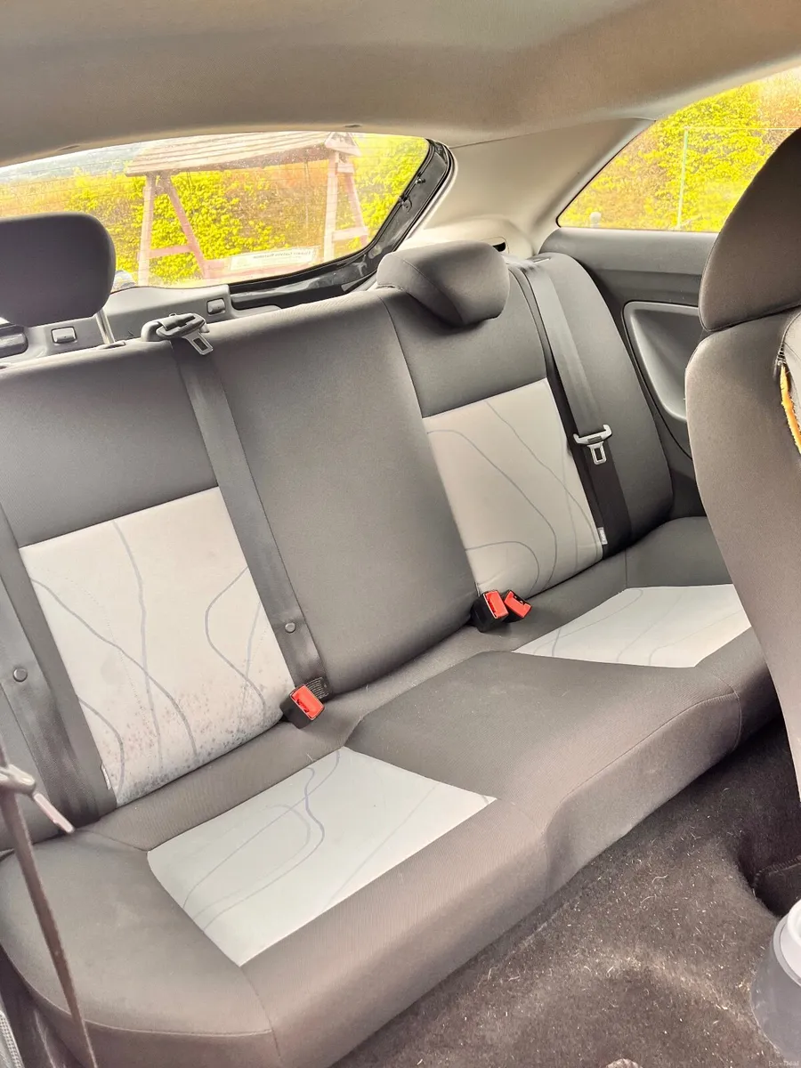 SEAT Ibiza 2013 - Image 2