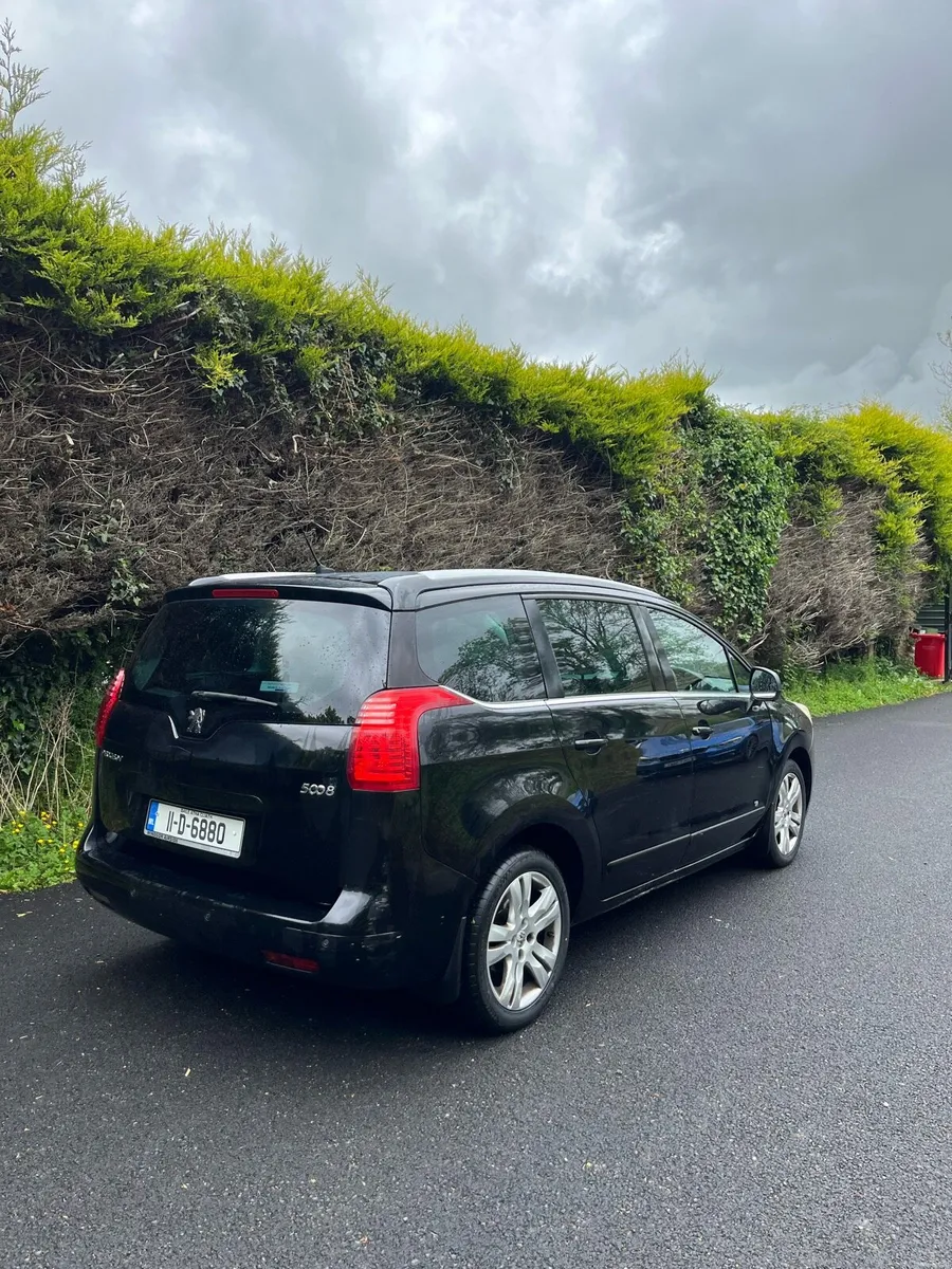 Peugeot 5008 - Image 2