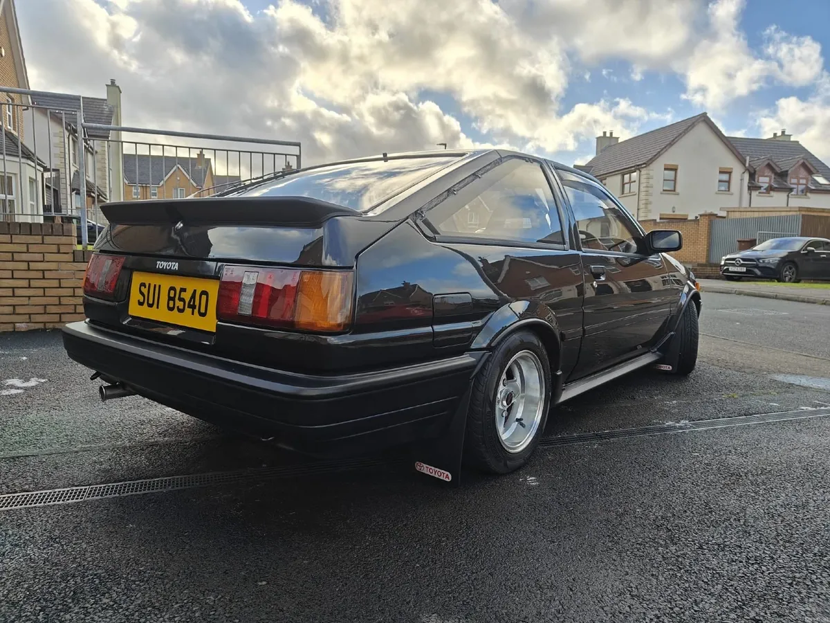 Toyota Corolla 1986 - Image 3