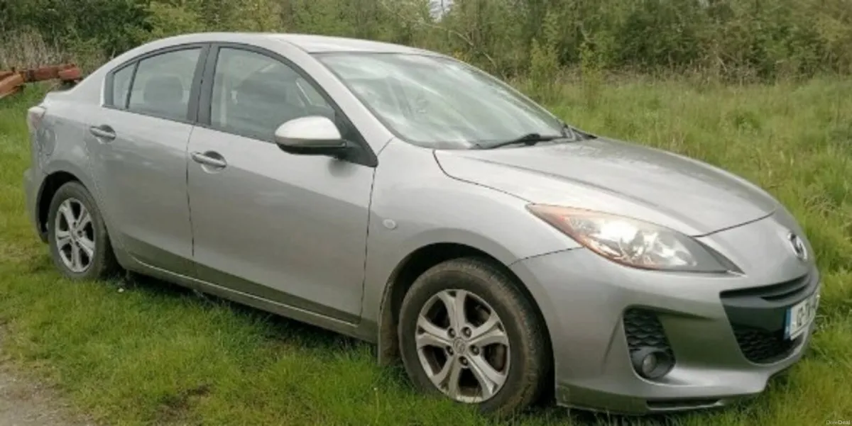 2012 Mazda 3 saloon, tax and tested - Image 1