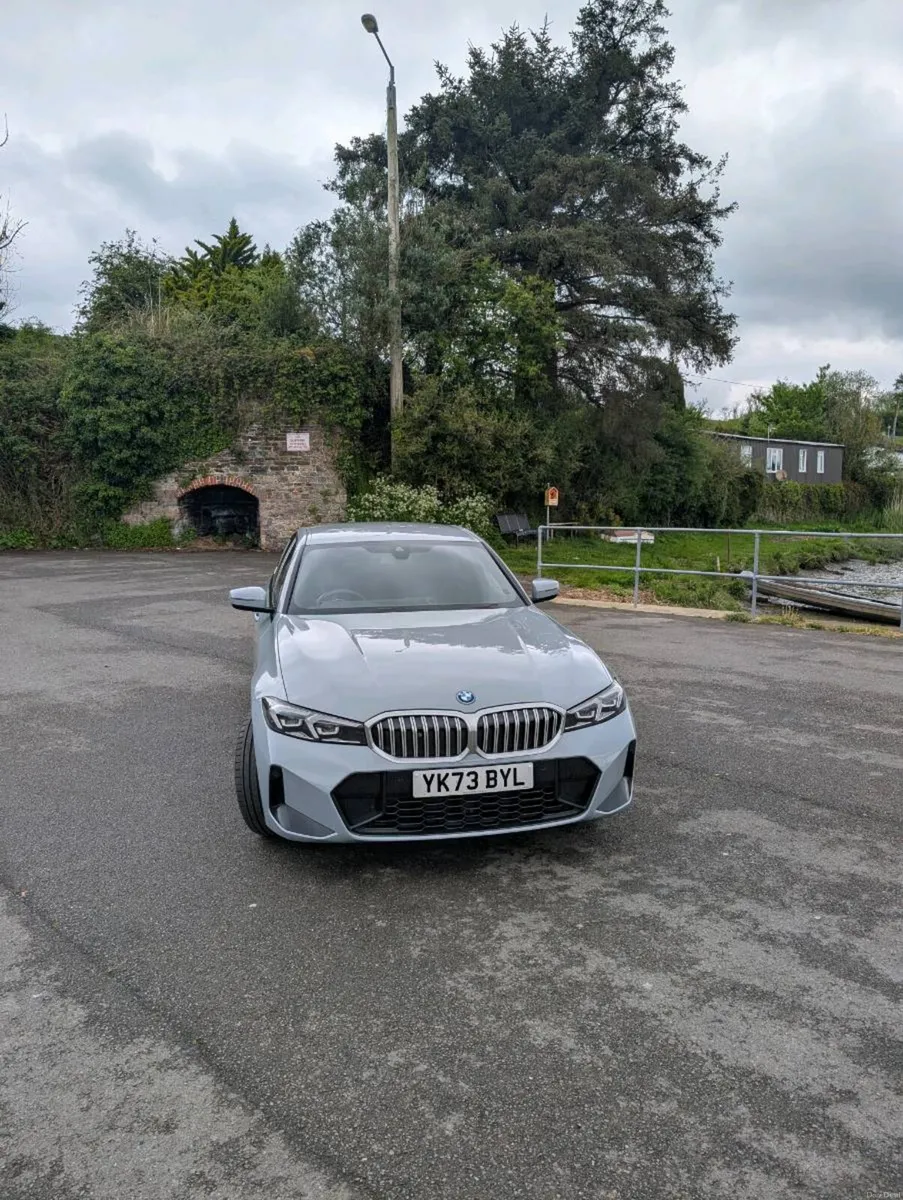 BMW 330E - Image 1