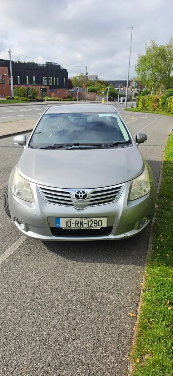 Toyota Avensis 2010 - Image 2