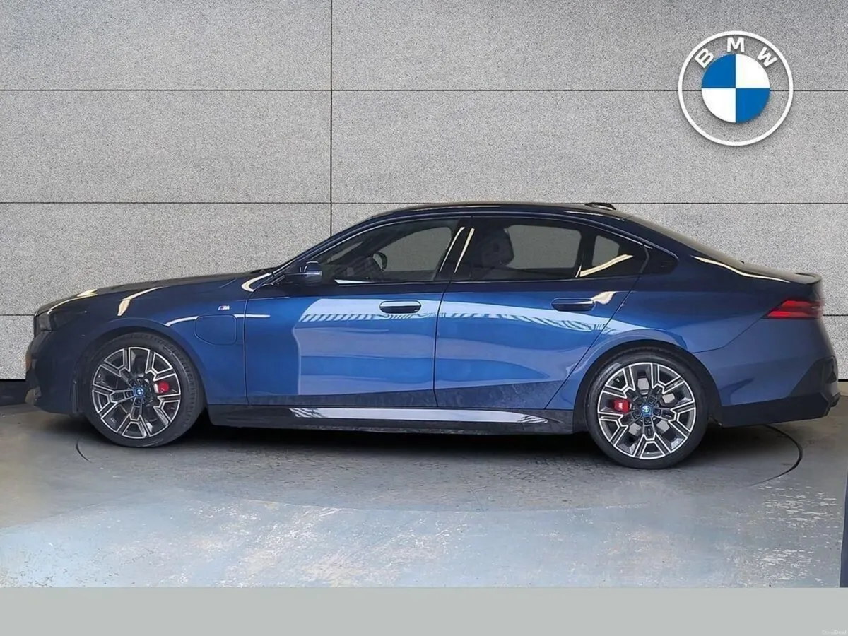BMW 5-Series 530e M Sport Pro Saloon - Image 3