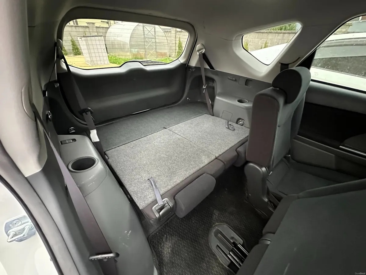 2013 & 2014 Toyota Prius Alpha 7 Seater Automatic - Image 3