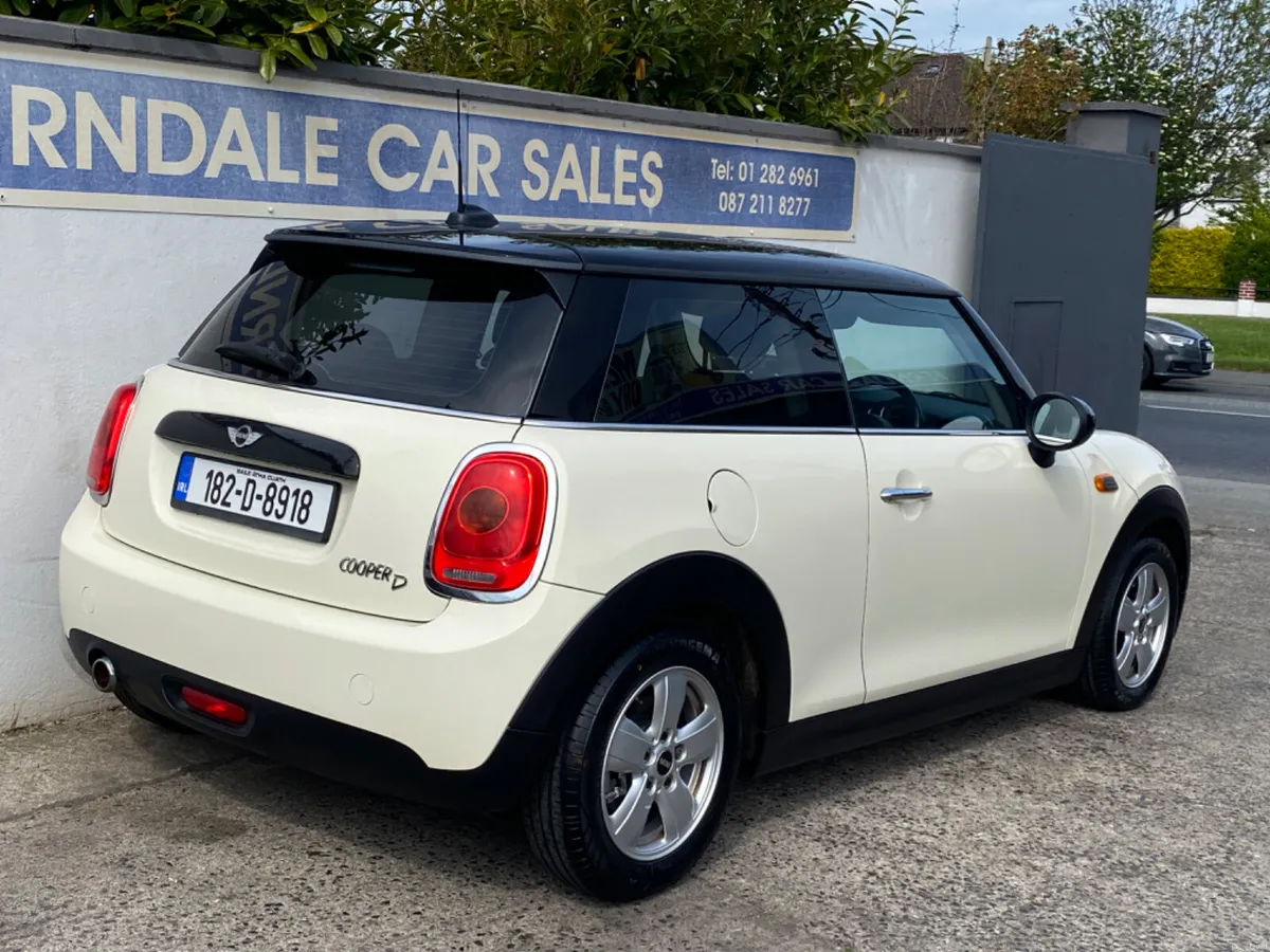 Mini Cooper D  Low kms Pepper white - Image 4