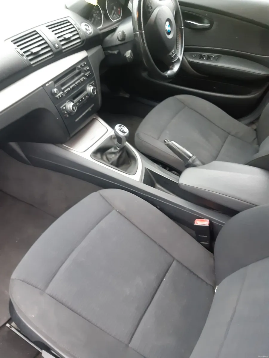 BMW 1-Series 2011 - Image 2