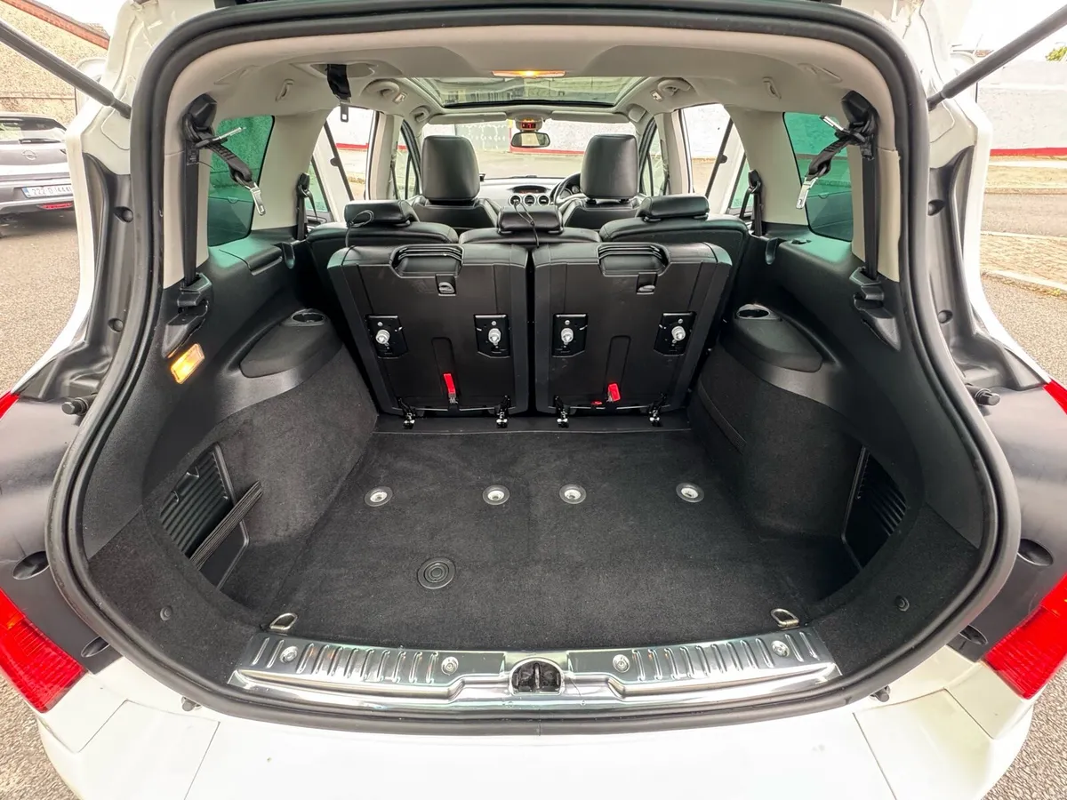 Peugeot 308 SW 7 seater Automatic - Image 6