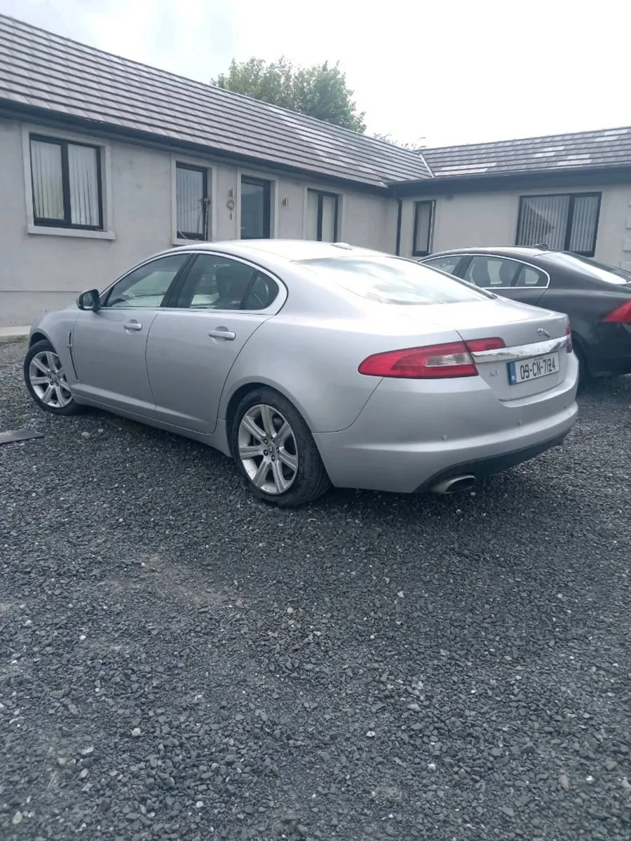 Car - Image 3