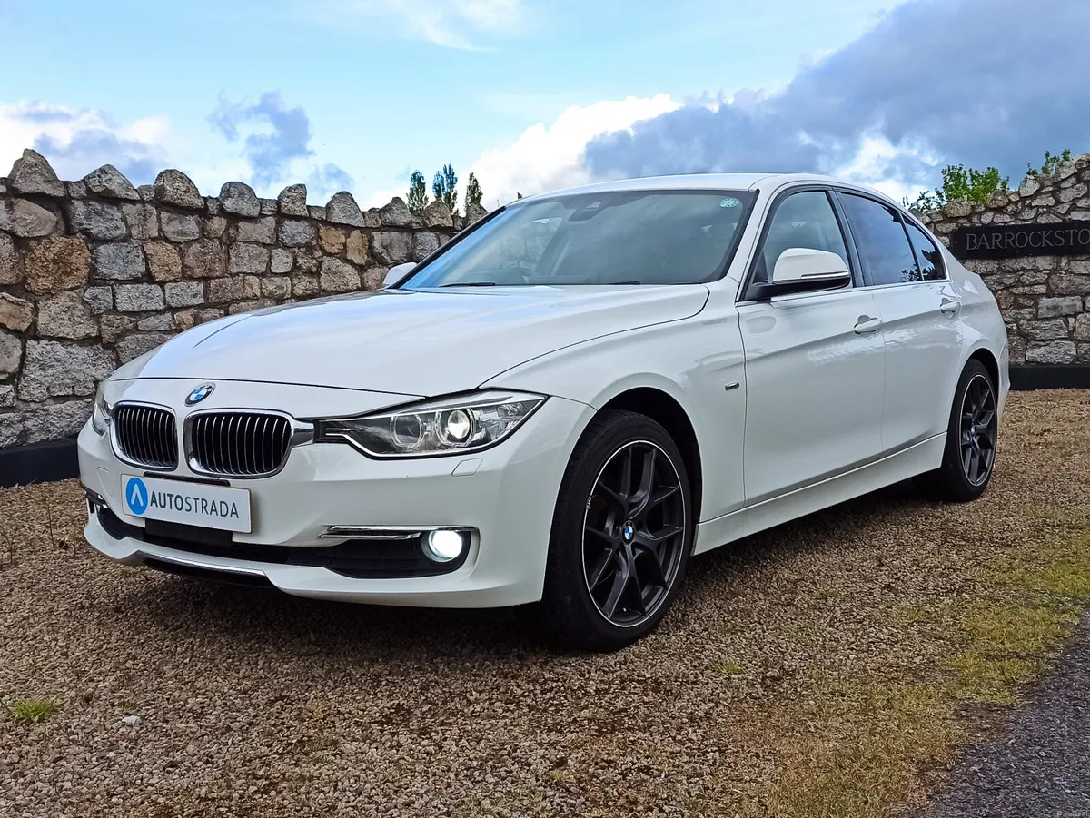141 BMW 320d Luxury Auto • Black Leather - Image 3