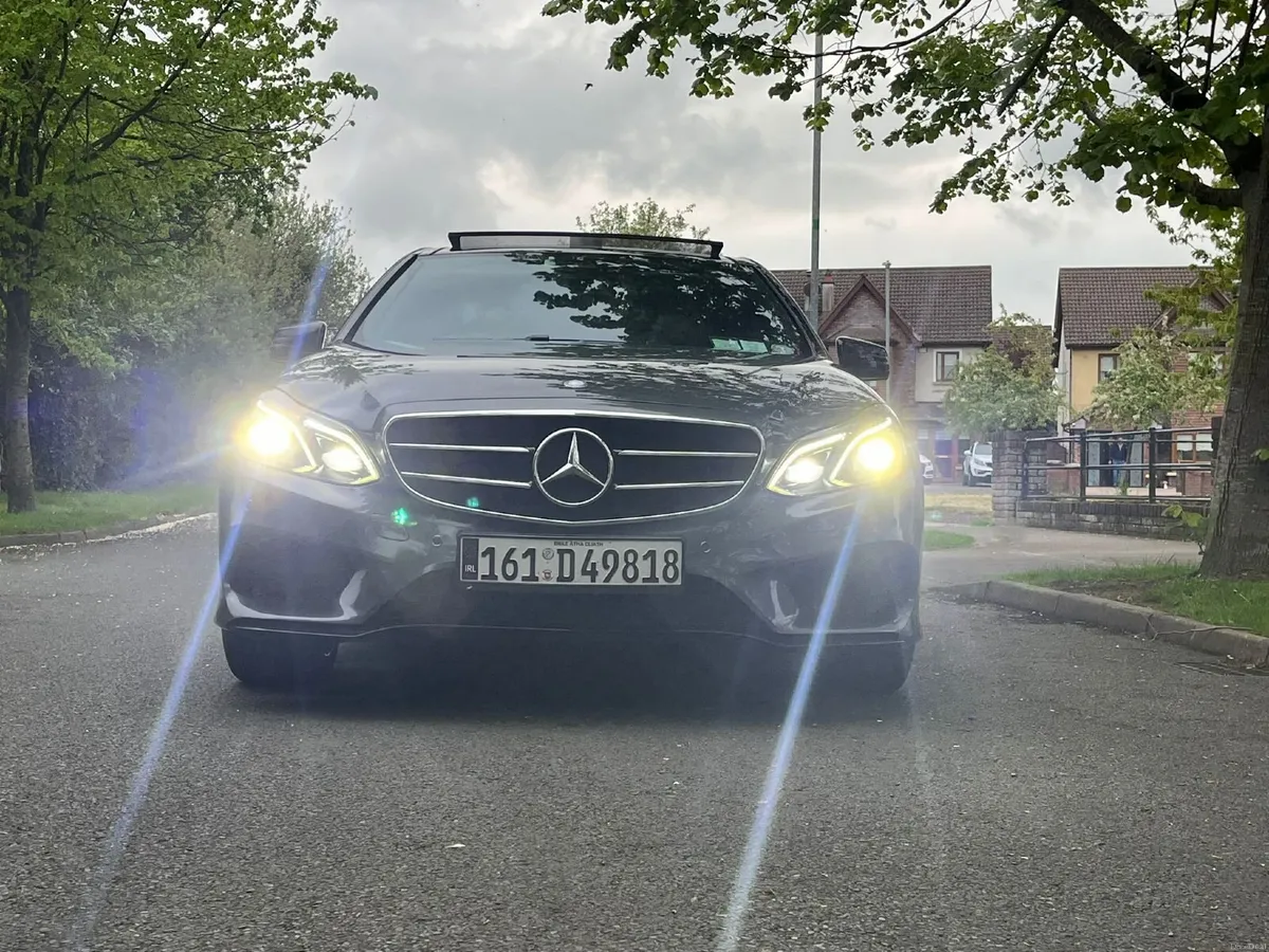 Mercedes-Benz E350 AMG Bluetec Night Prem A - Image 3