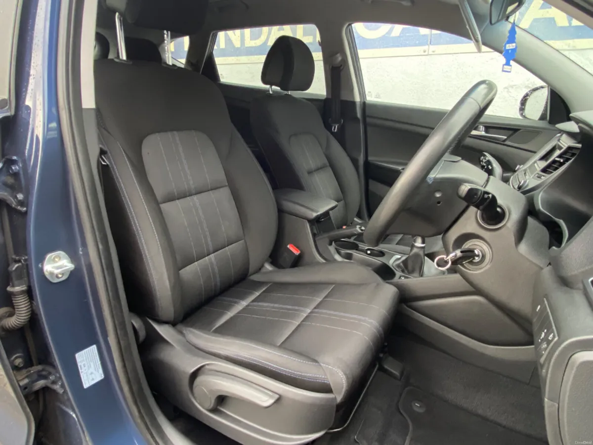 Hyundai Tucson 1.7 Dsl Low Kms - Image 6