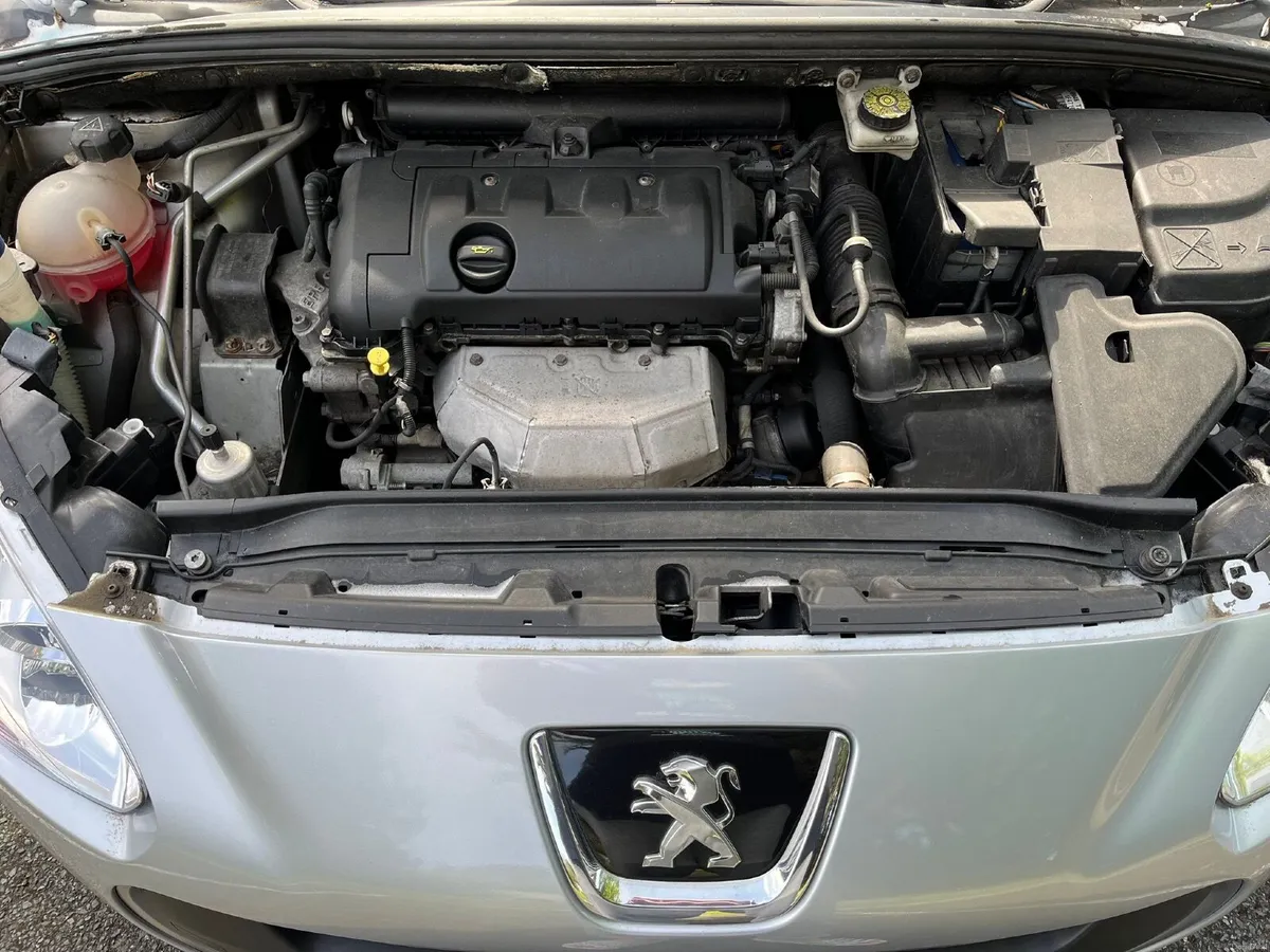 Peugeot 308, 115,000 km, 2011 - Image 4