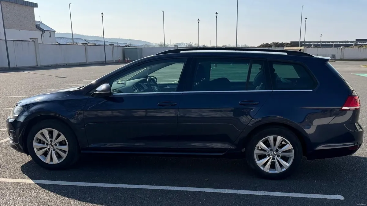 VOLKSWAGEN GOLF 1.2TSI DSG 5DR - Image 2