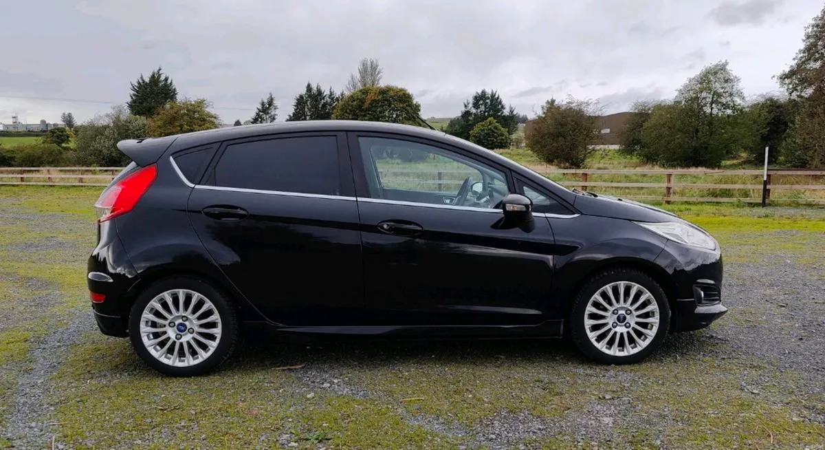 152 Ford Fiesta 1.0 ecoboost automatic - Image 2