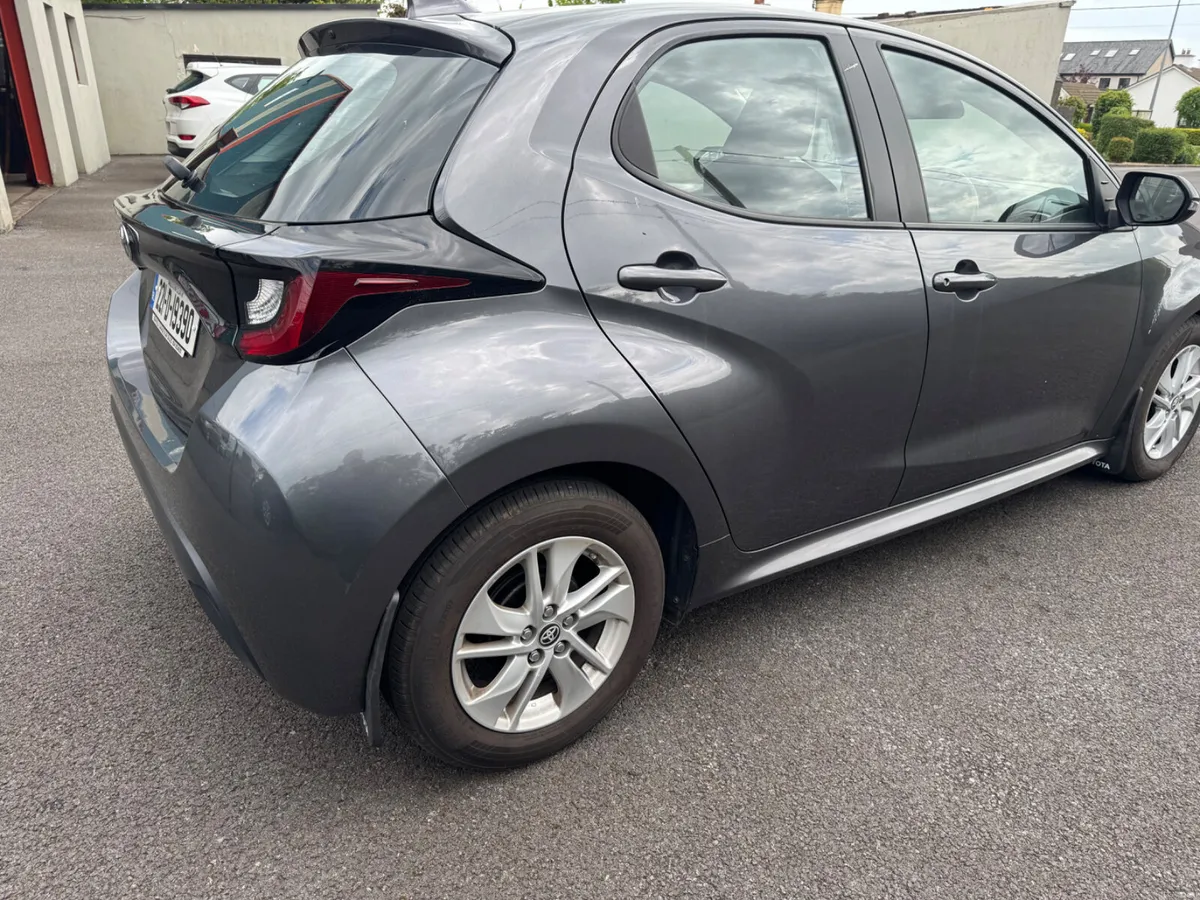 Toyota Yaris 2022 - Image 3