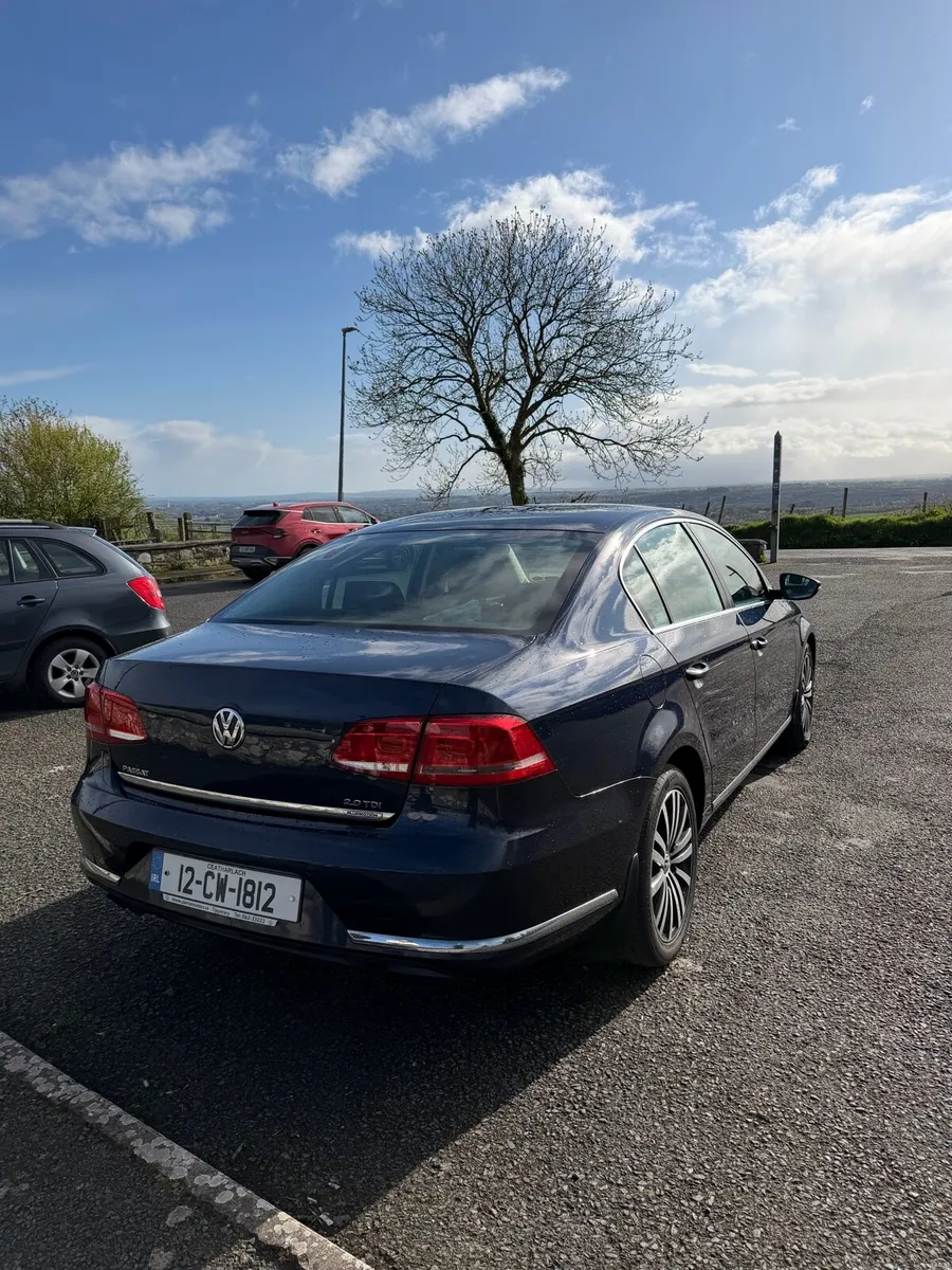 Volkswagen Passat - Image 2