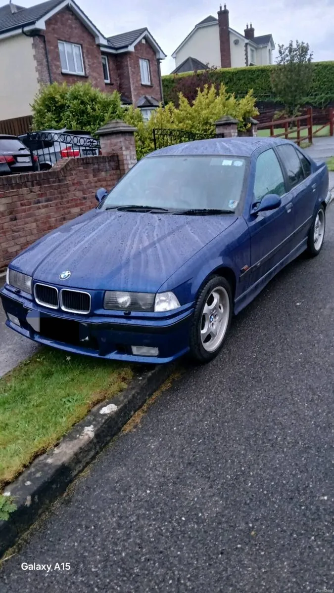 BMW M3 E36 Saloon - Image 4