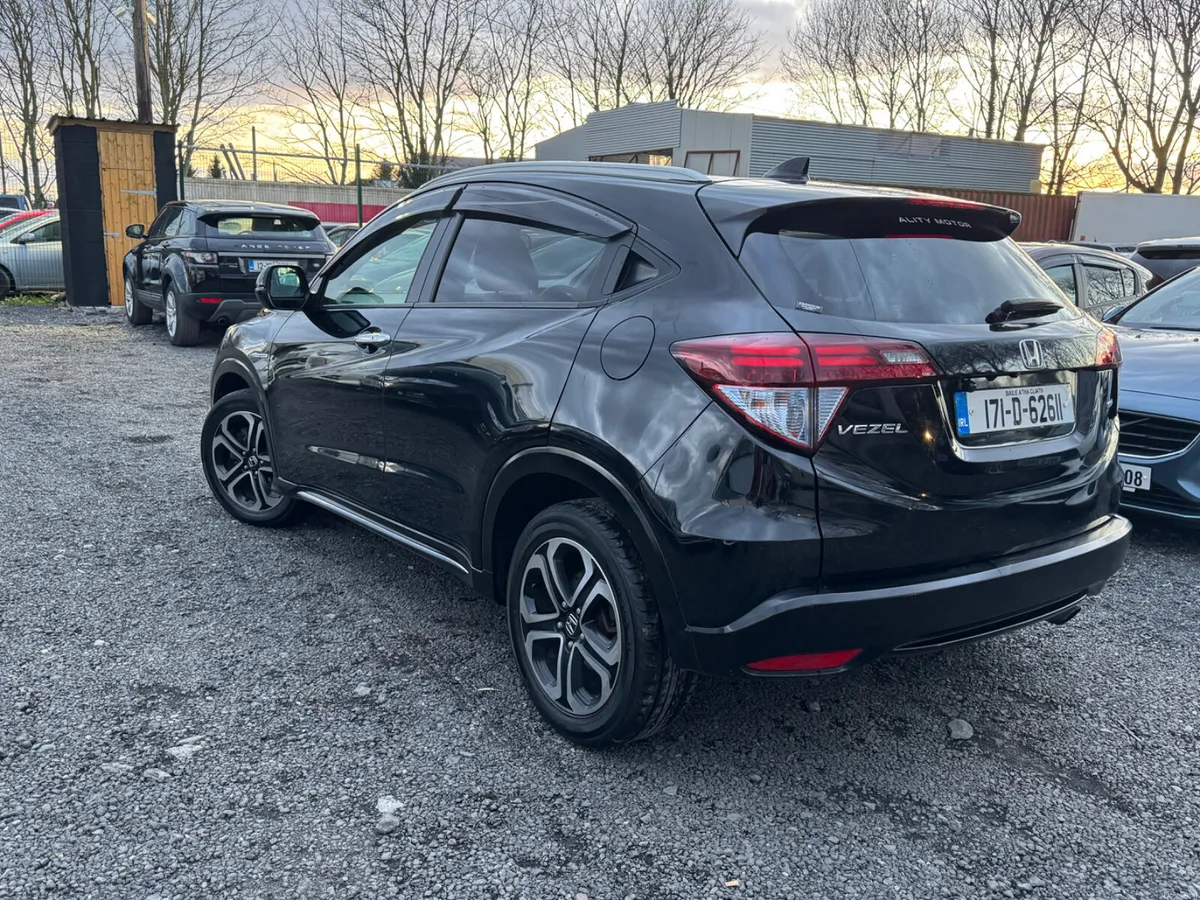 2017 Honda Vezel 1.5L Hybrid Suv - Image 4