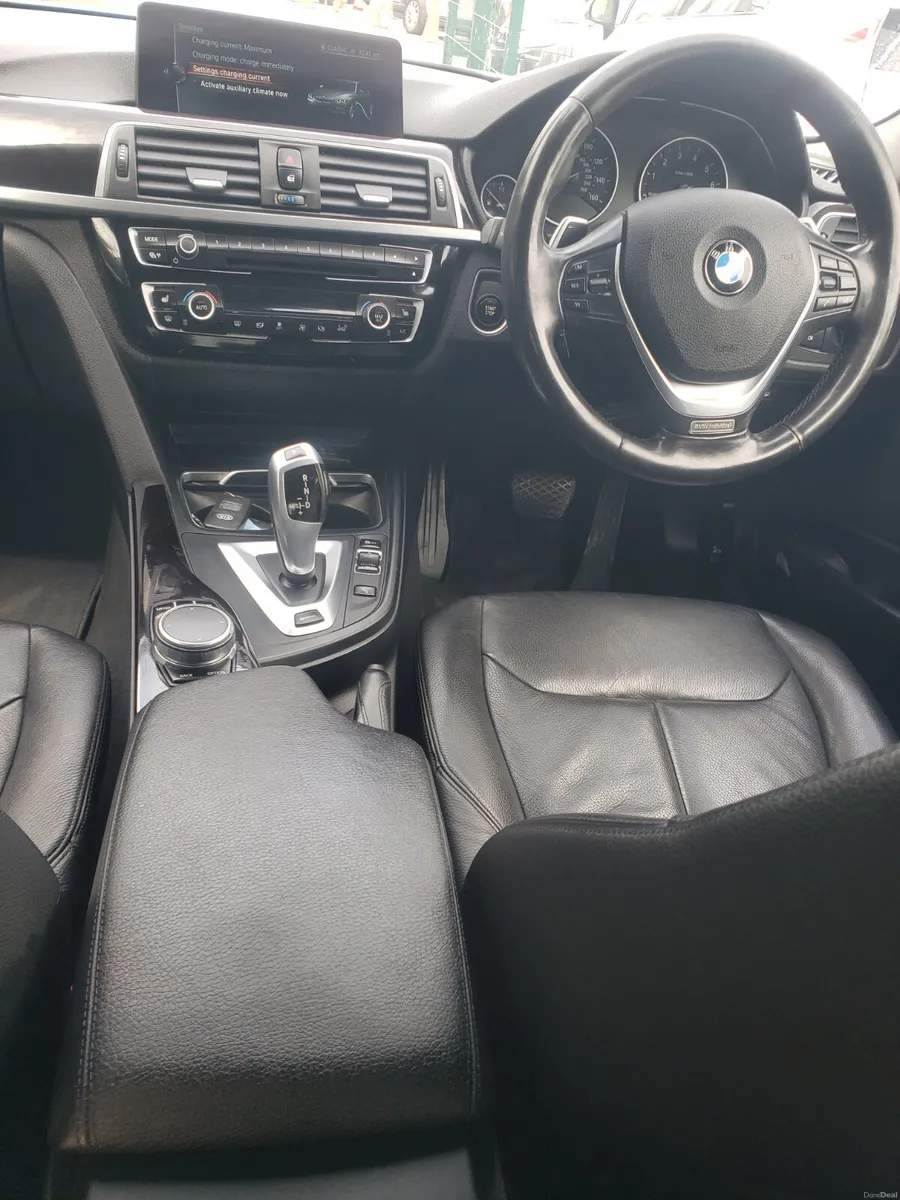 BMW 330e plugin hybrid 2017 - Image 4